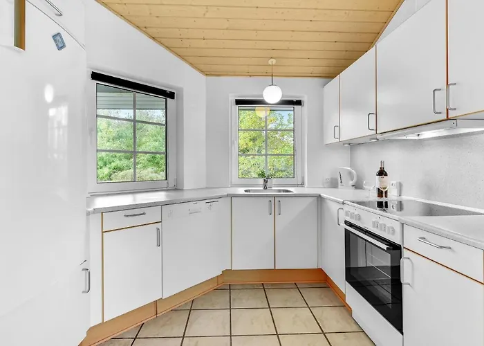 3 Bedroom Beautiful In Nørre Nebel