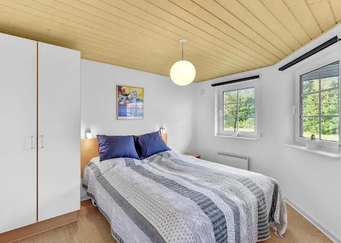 3 Bedroom Beautiful In Vakantiehuis