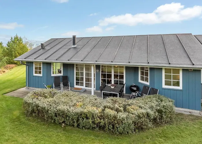 3 Bedroom Beautiful In Vakantiehuis