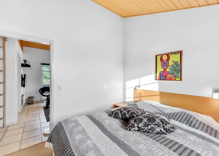 3 Bedroom Beautiful In Vakantiehuis Nørre Nebel