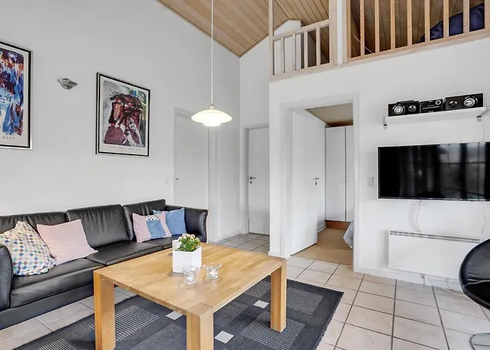 Vakantiehuis 3 Bedroom Beautiful In *